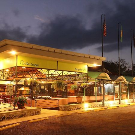Park Hotel Santa Cruz Verapaz Екстер'єр фото