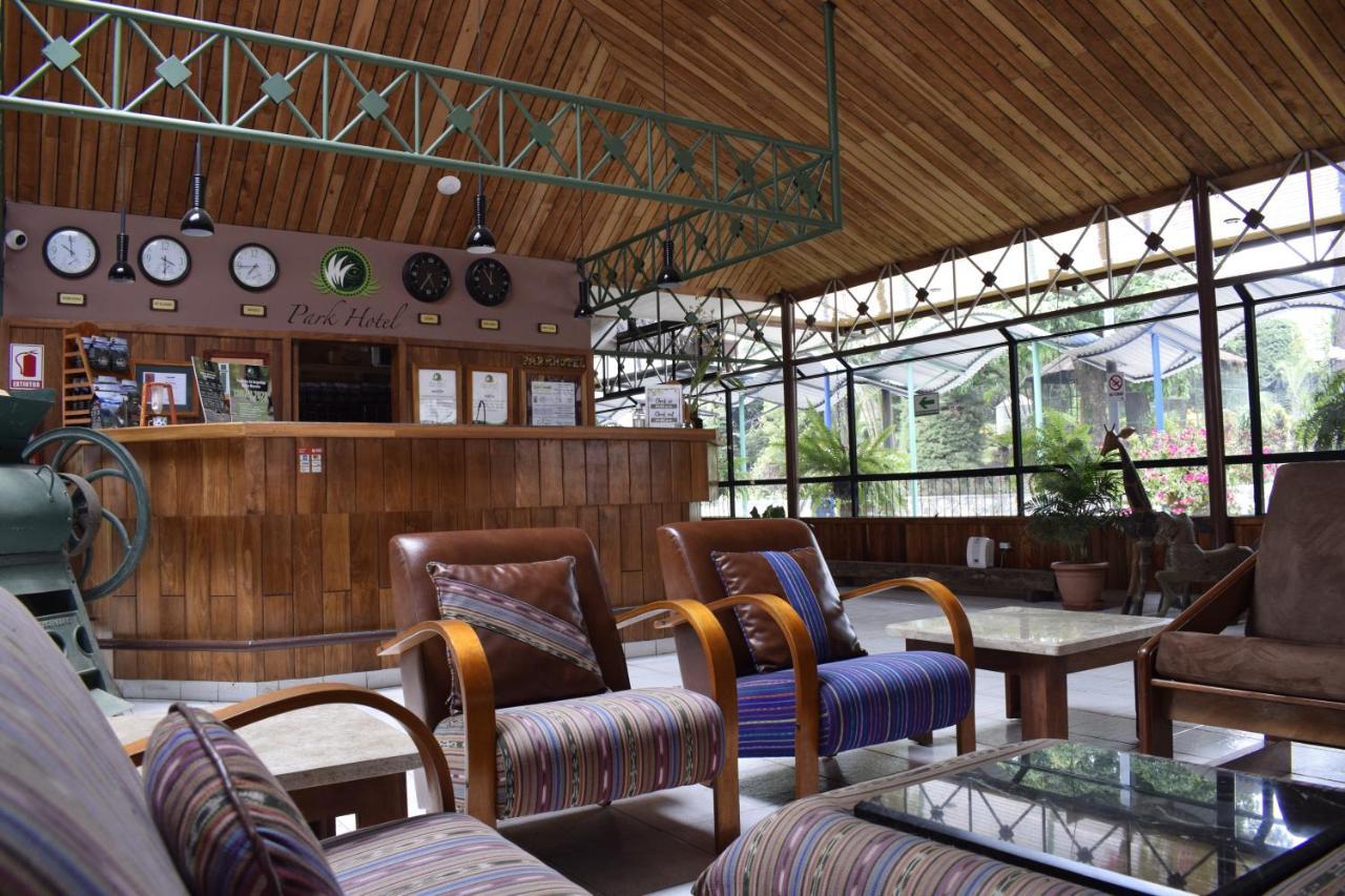 Park Hotel Santa Cruz Verapaz Екстер'єр фото