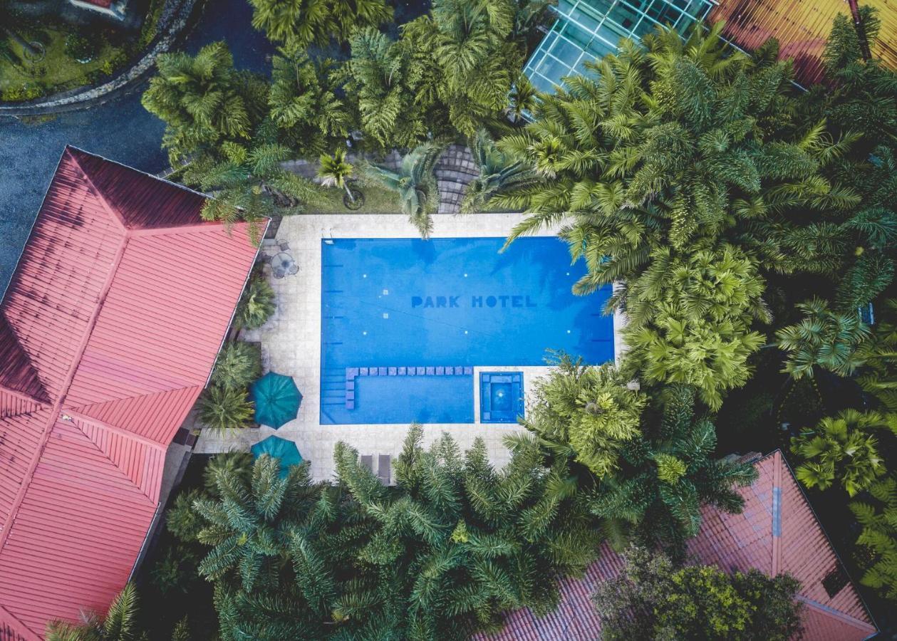 Park Hotel Santa Cruz Verapaz Екстер'єр фото