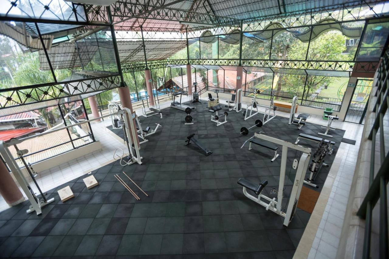 Park Hotel Santa Cruz Verapaz Екстер'єр фото
