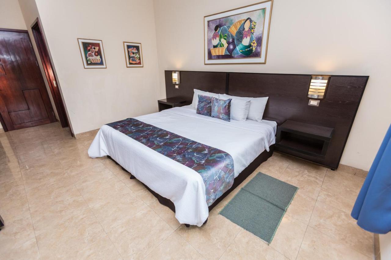 Park Hotel Santa Cruz Verapaz Екстер'єр фото